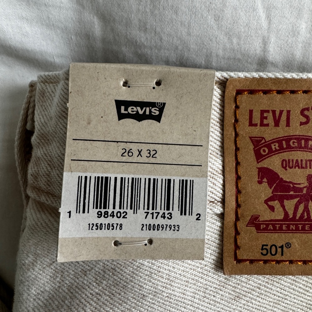 Levi's 501 26x32 light Tan Denim jeans - Picture 4 of 4